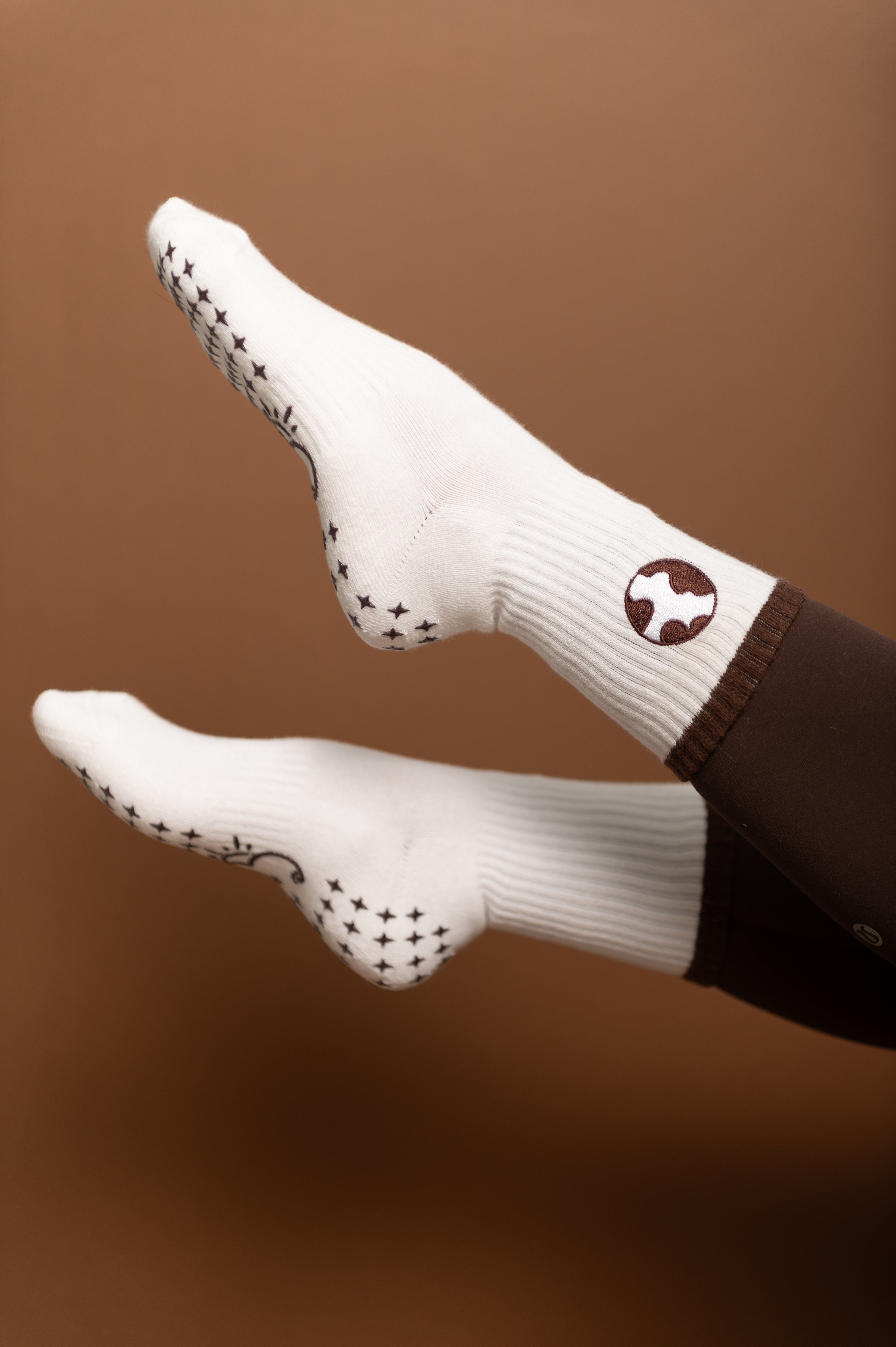 Earth Grip Socks in Off-White